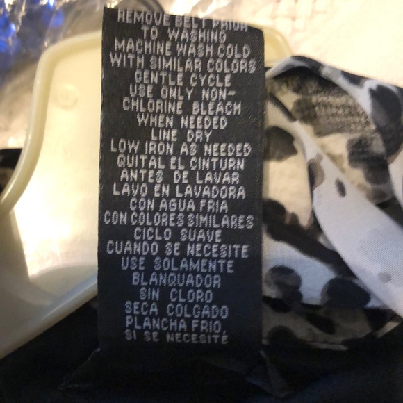 EUC Alyn Paige sophisticated work to evening dress. - Picture 6 of 6